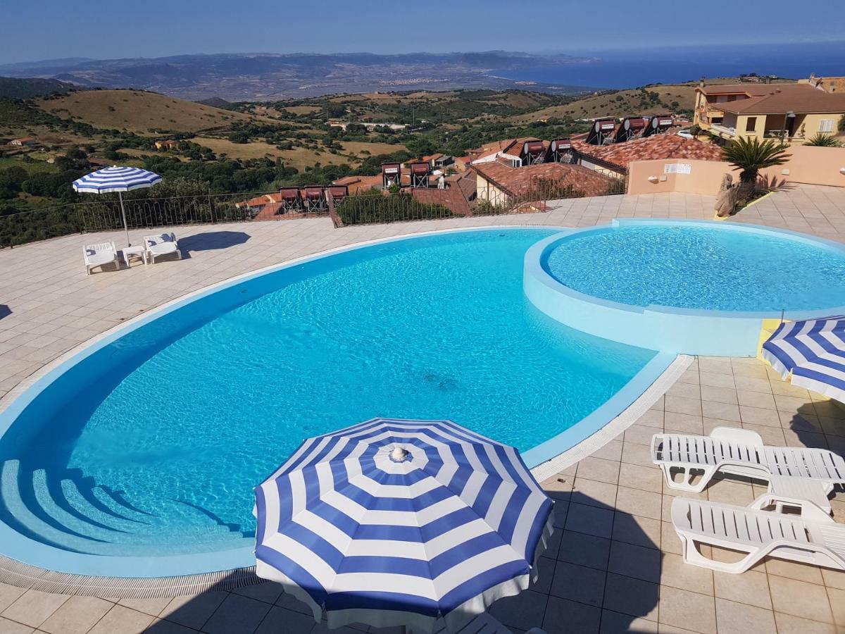 Residence Pala Stiddata With Panoramic Swimming Pool Trinità d'Agultu Eksteriør billede